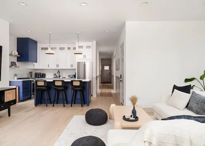 Ace Apartment Chicago