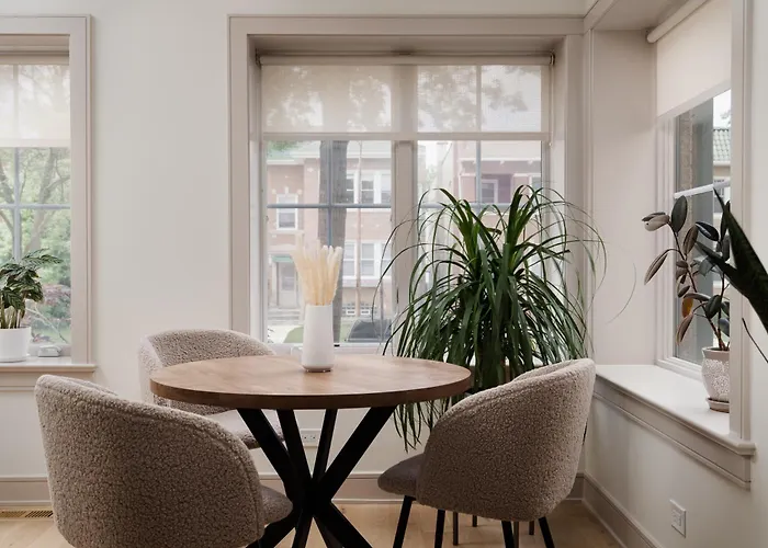 Ace Apartment *