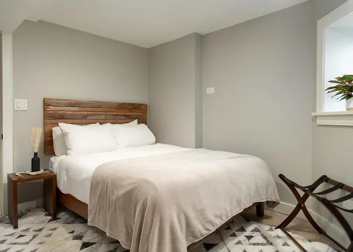 Ace Apartment